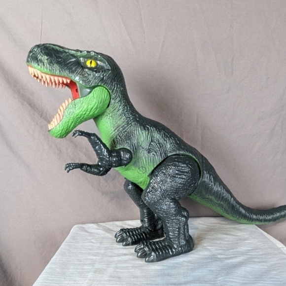 RC dinosaur (RC NOT INCLUDED) excellent condition - Picture 2 of 12